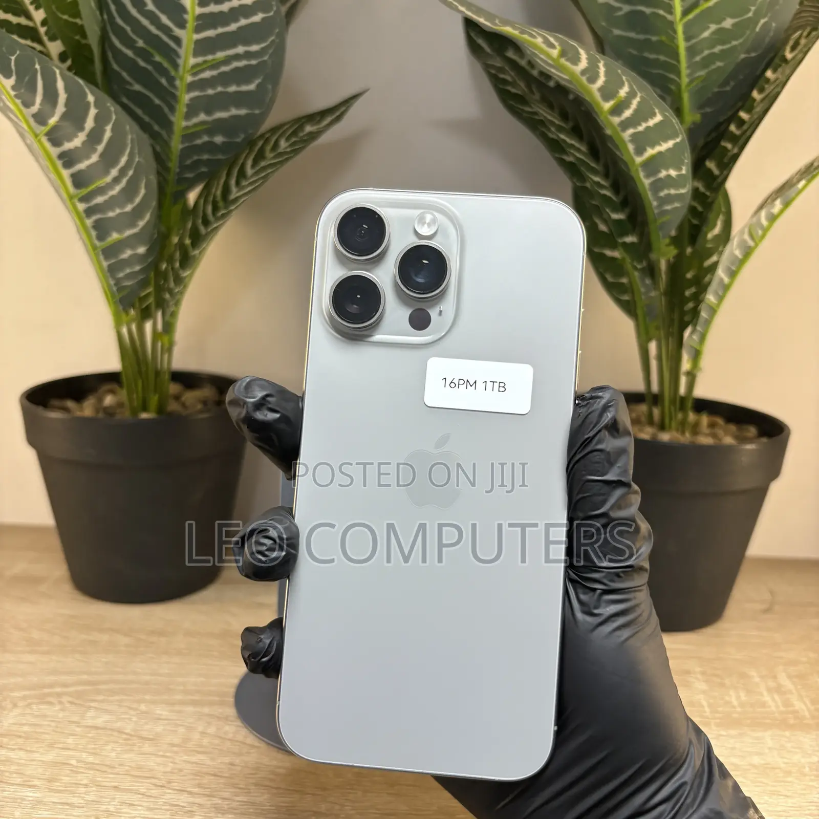 Apple iPhone 16 Pro Max 1 TB Gray