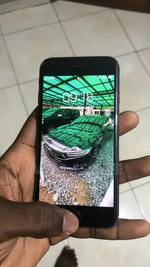 Apple iPhone 8 64 GB Black