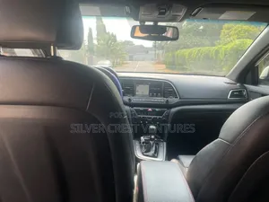 Hyundai Elantra 2018 White