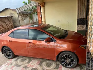 Toyota Corolla 2015 Red