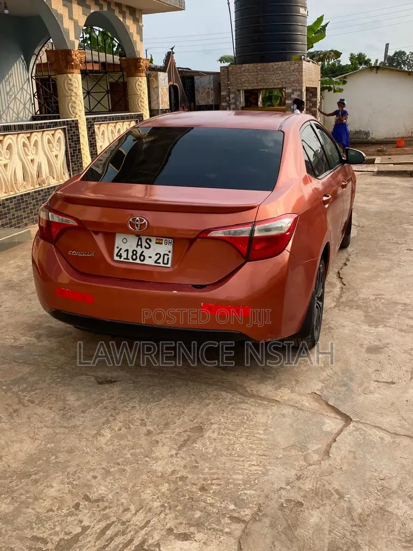 Toyota Corolla 2015 Red