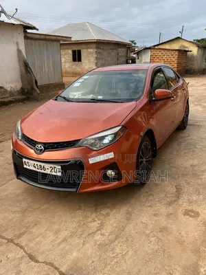 Toyota Corolla 2015 Red