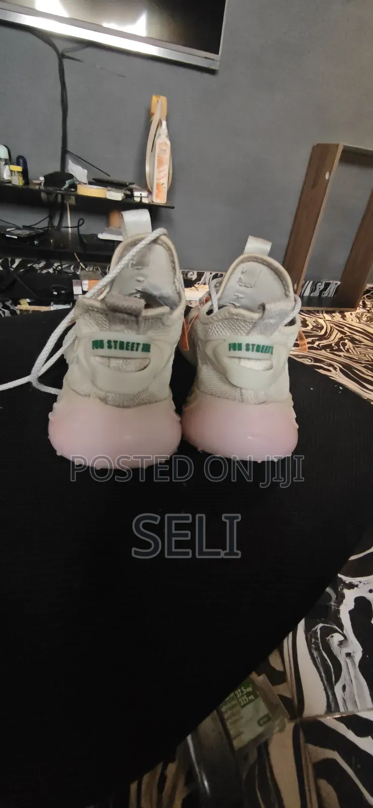 Yeezy Shoe