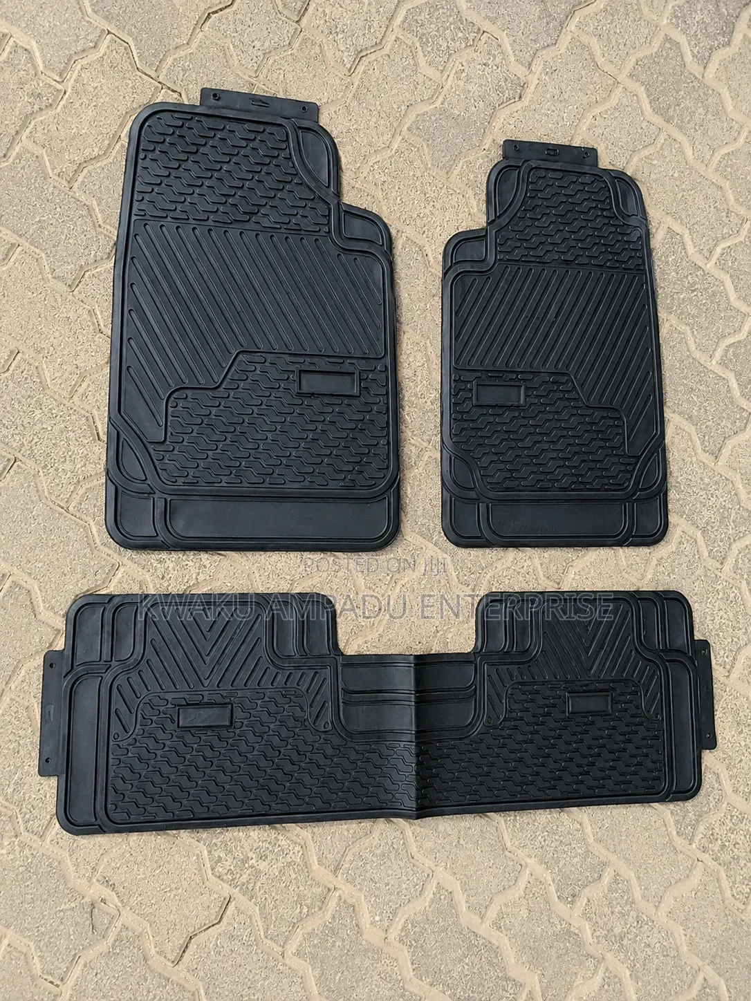 Universal Floor Mat With Connected Rear Design