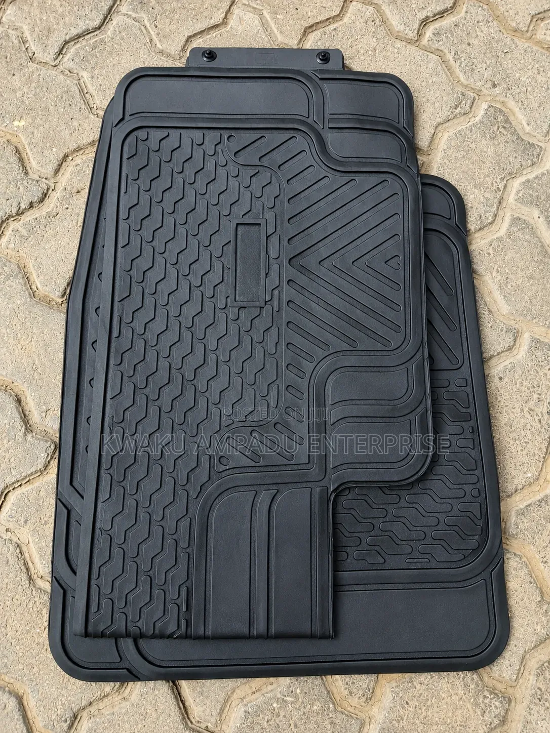 Universal Floor Mat With Connected Rear Design
