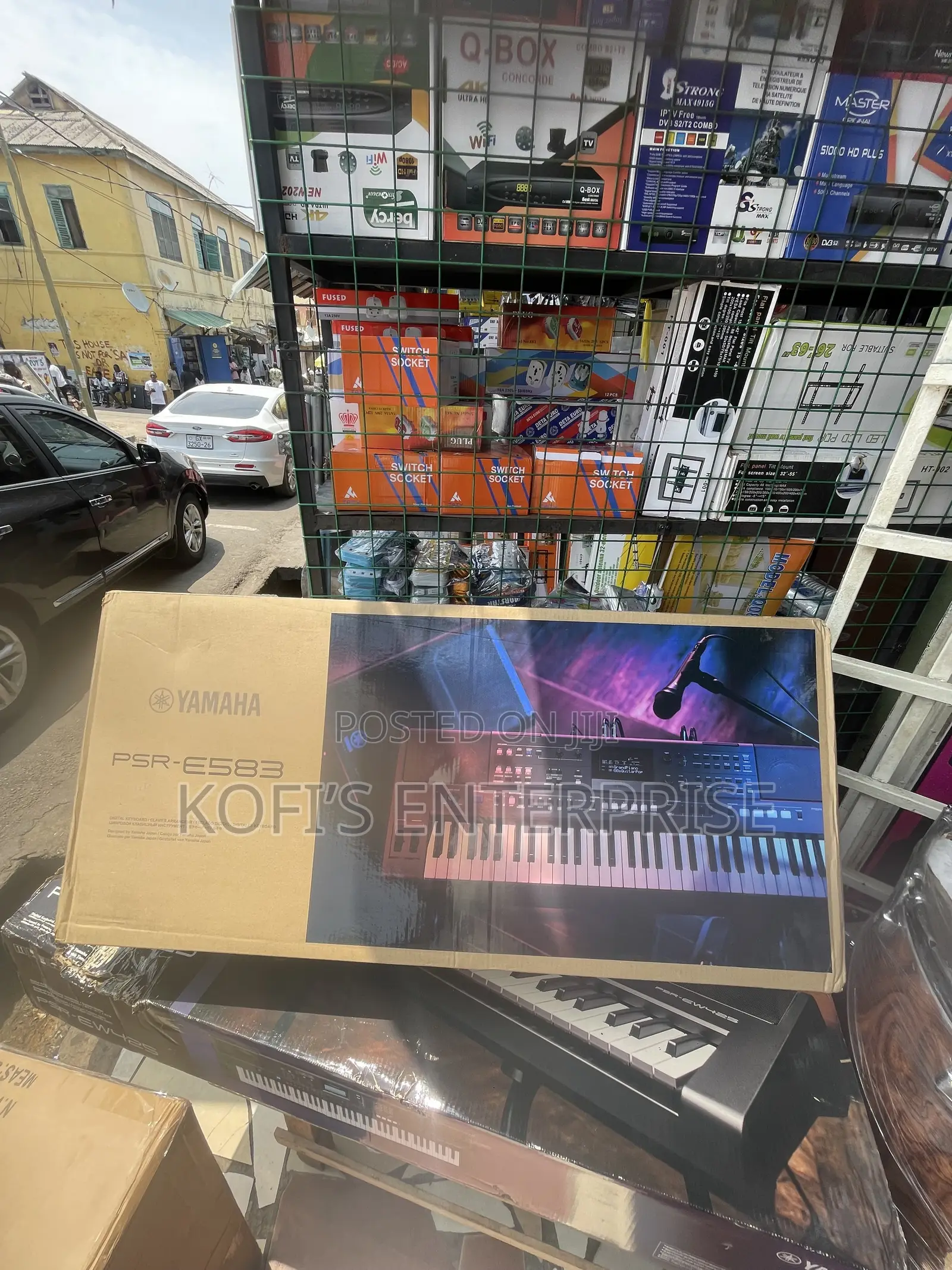 Yamaha PSR E 583