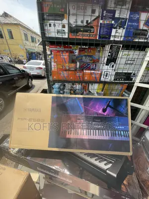 Yamaha PSR E 583