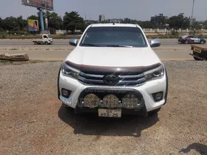 Toyota Hilux 2019 White
