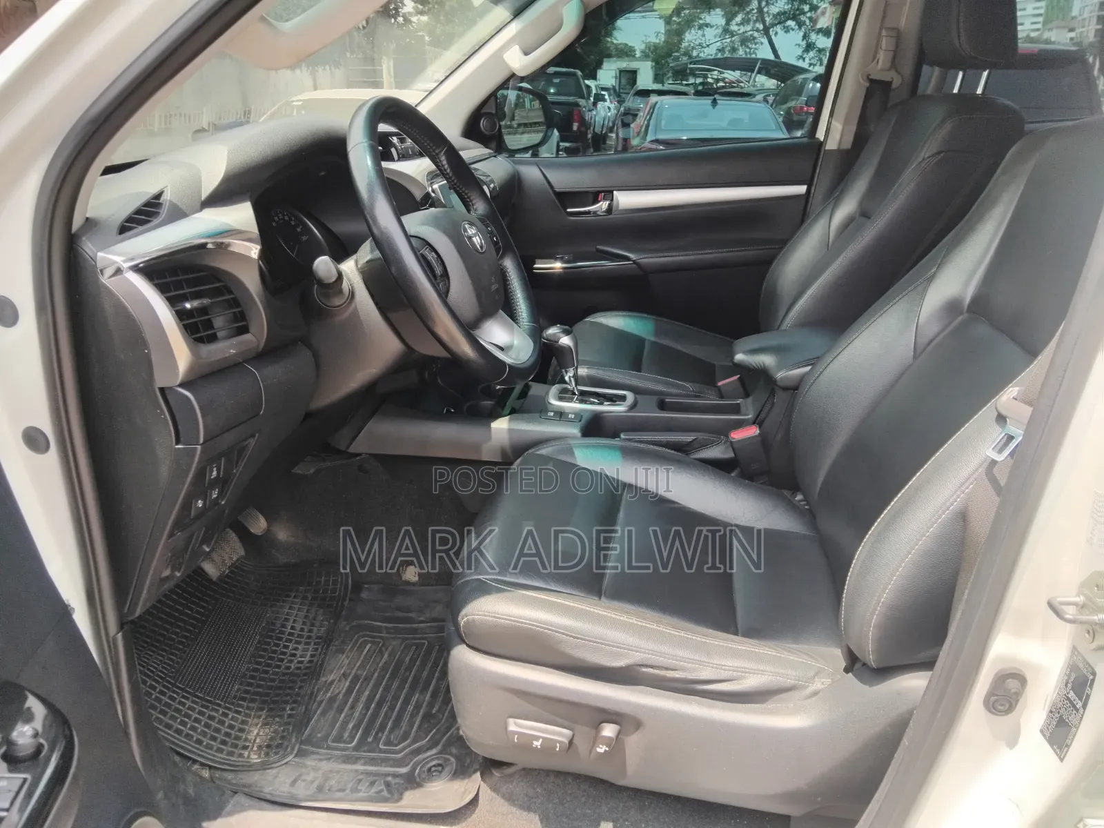 Toyota Hilux 2019 White
