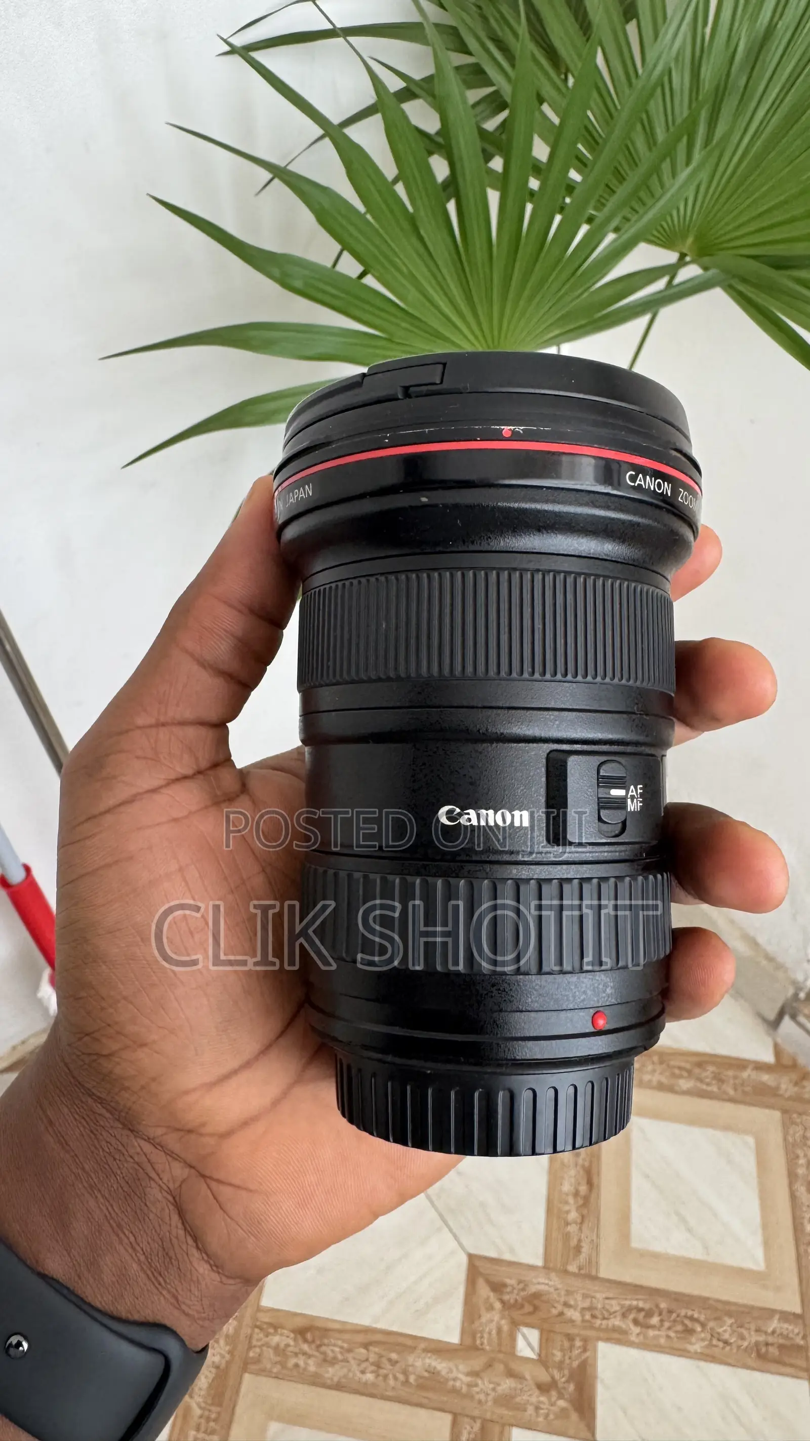 Canon EF 16-35mm F/2.8 L II USM Lens for Canon EF Mount W/Lens Hood