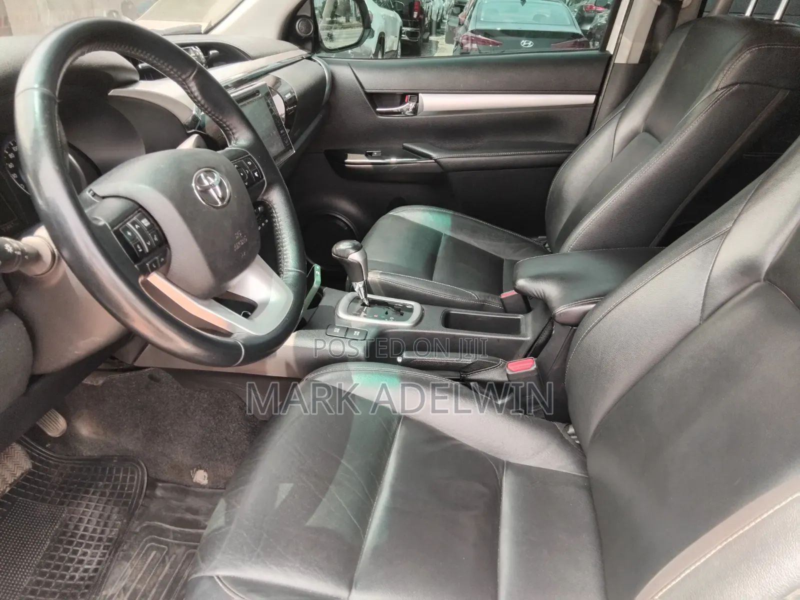 Toyota Hilux 2019 White