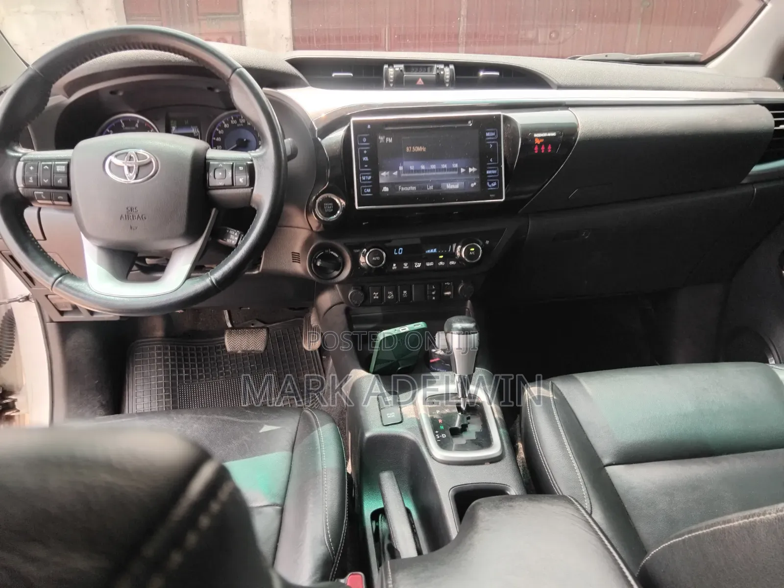 Toyota Hilux 2019 White