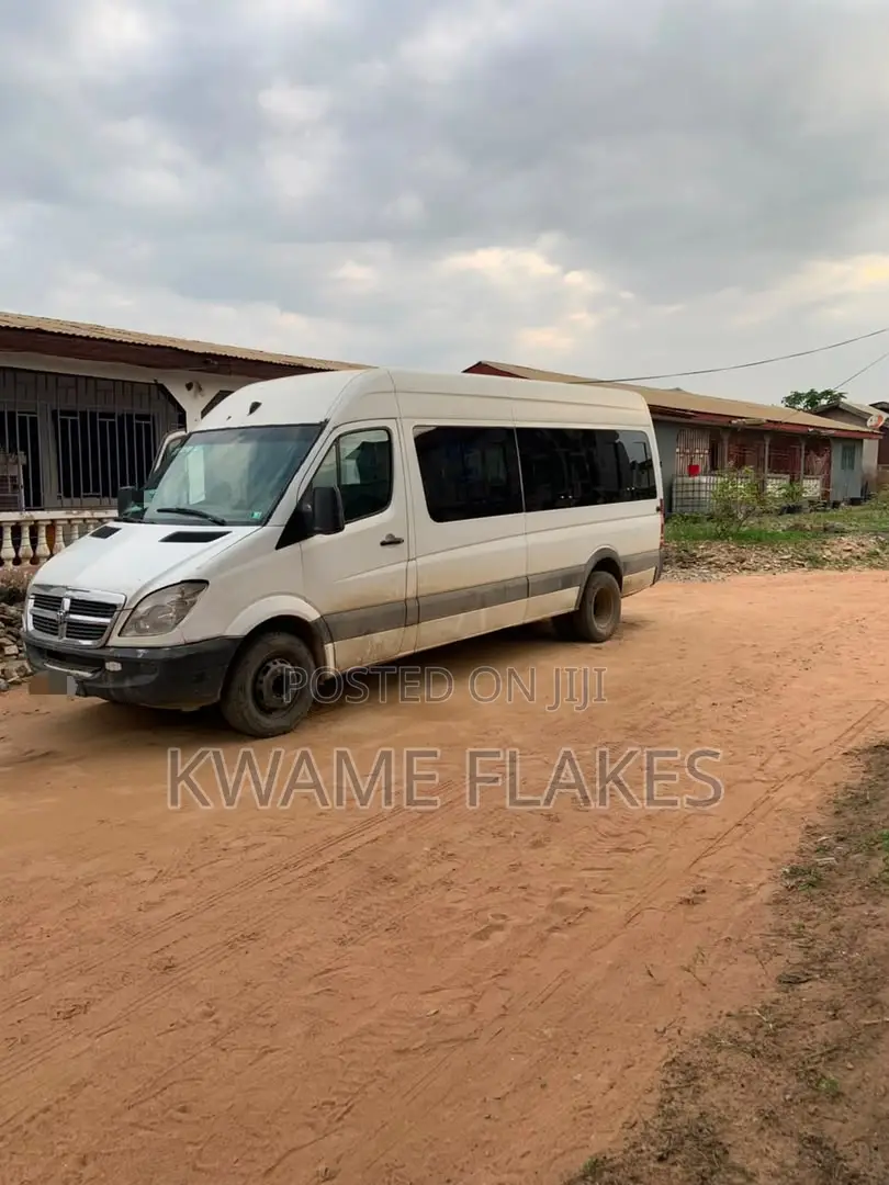 Mercedes-Benz Sprinter 2012