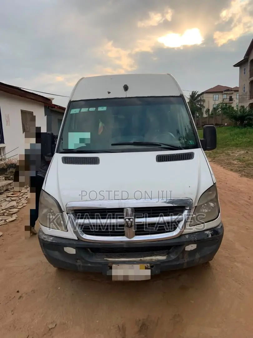 Mercedes-Benz Sprinter 2012