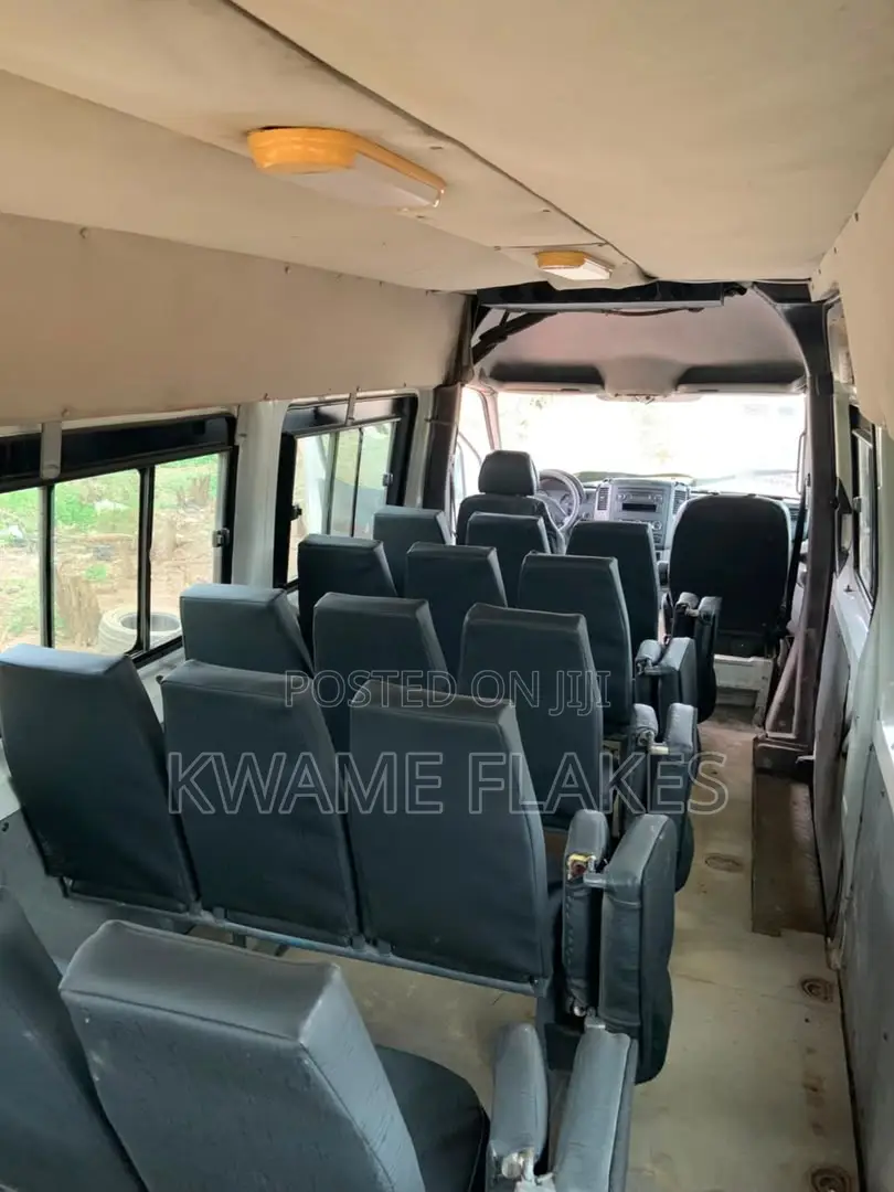 Mercedes-Benz Sprinter 2012