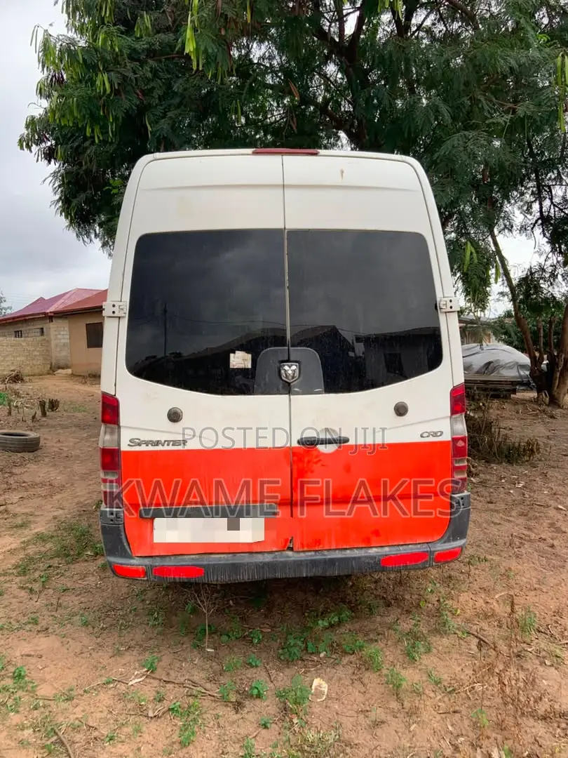 Mercedes-Benz Sprinter 2012