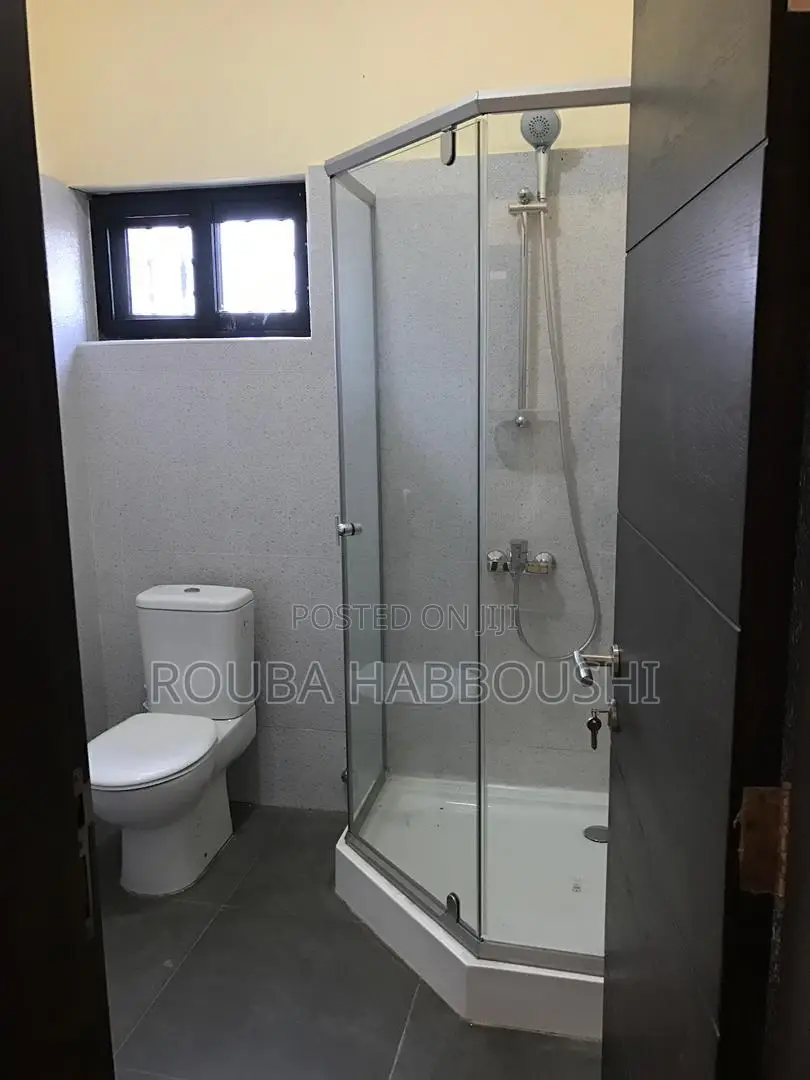 3bdrm House in Ridgeview Gardens, New Legon for sale