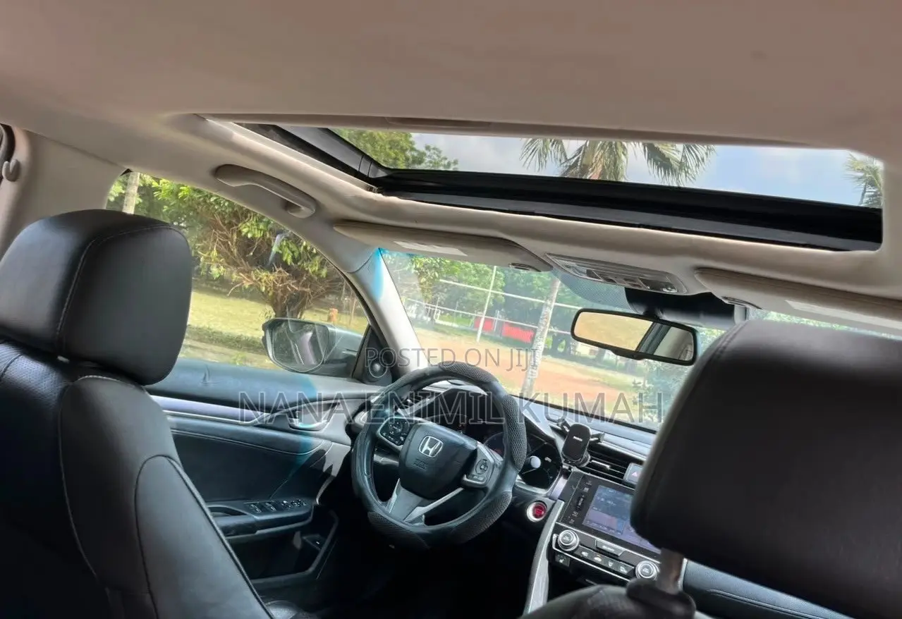 Honda Civic Touring 4dr Sedan (1.5L 4cyl) 2017 Silver