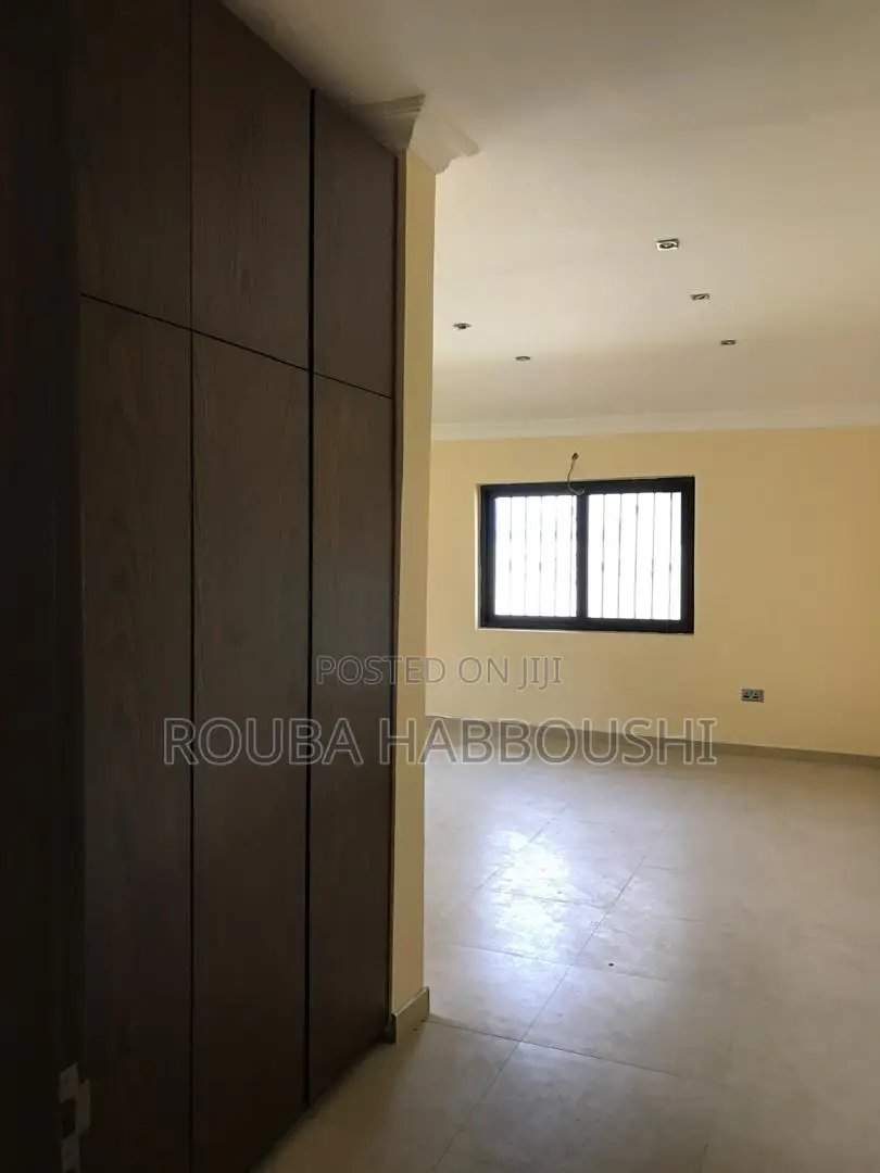 3bdrm House in Ridgeview Gardens, New Legon for sale