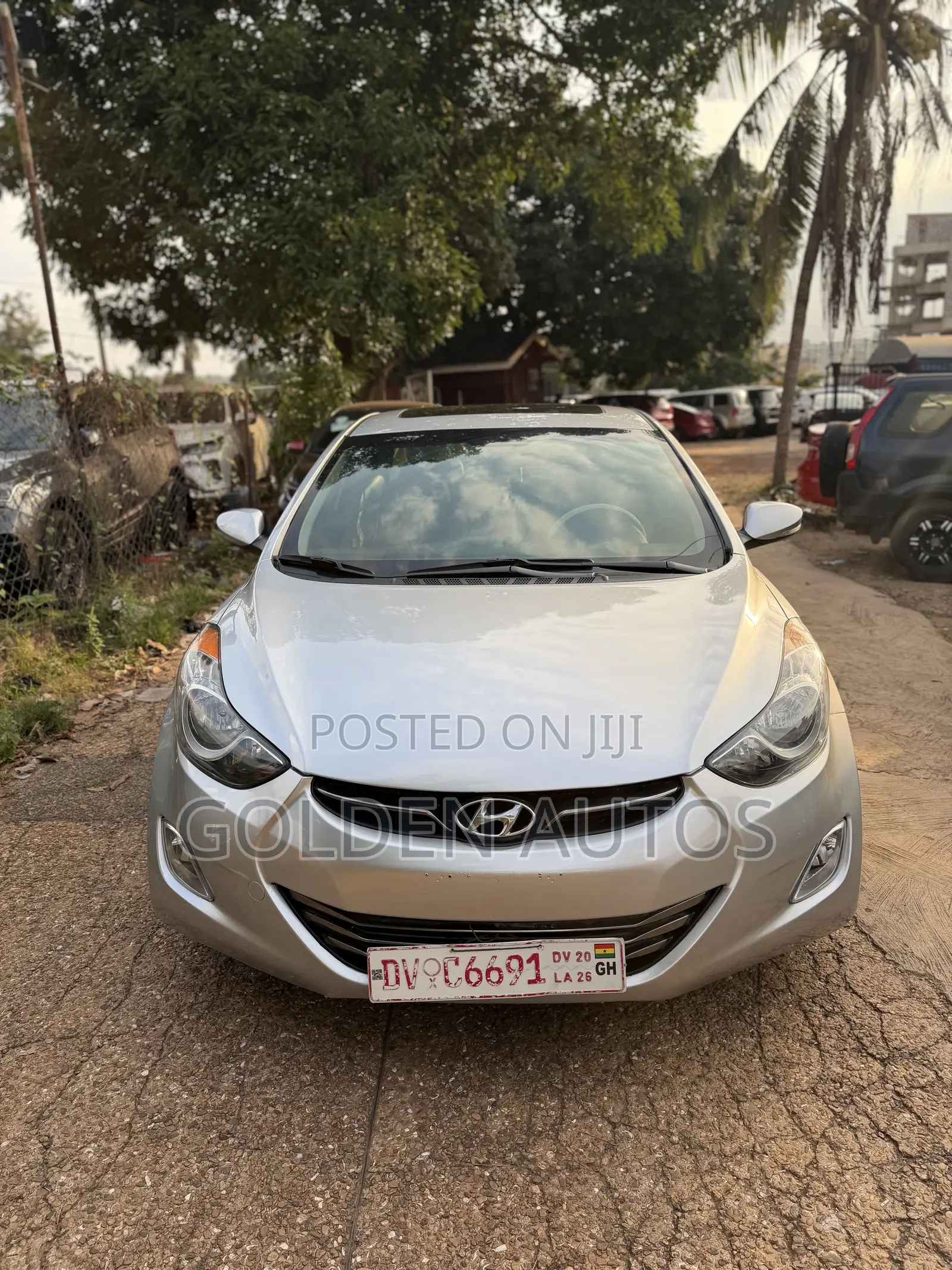 Hyundai Elantra Limited Sedan FWD (1.8L 4cyl 6A) 2013 Silver