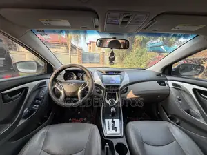 Hyundai Elantra Limited Sedan FWD (1.8L 4cyl 6A) 2013 Silver