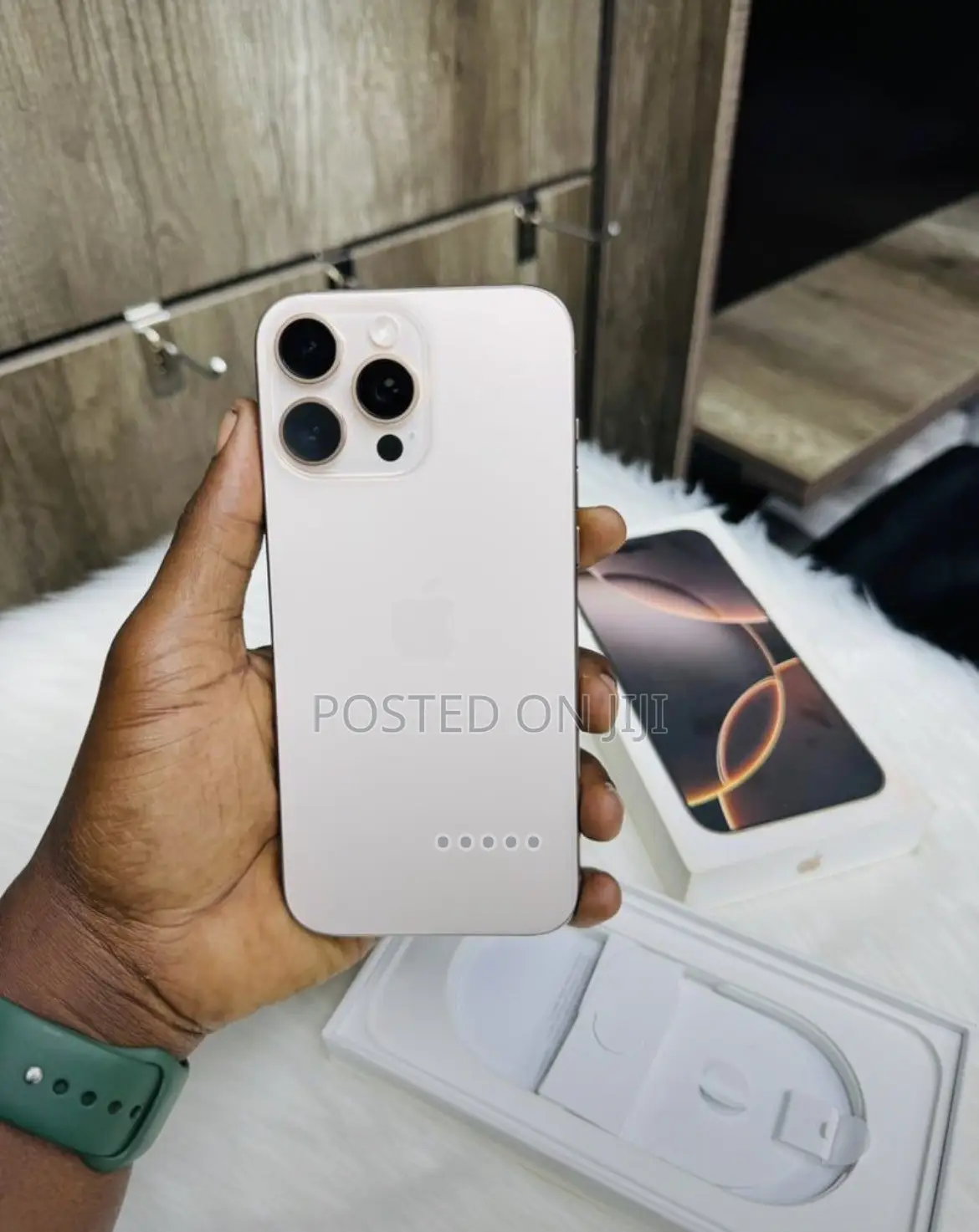 Apple iPhone 16 Pro Max 256 GB Gold