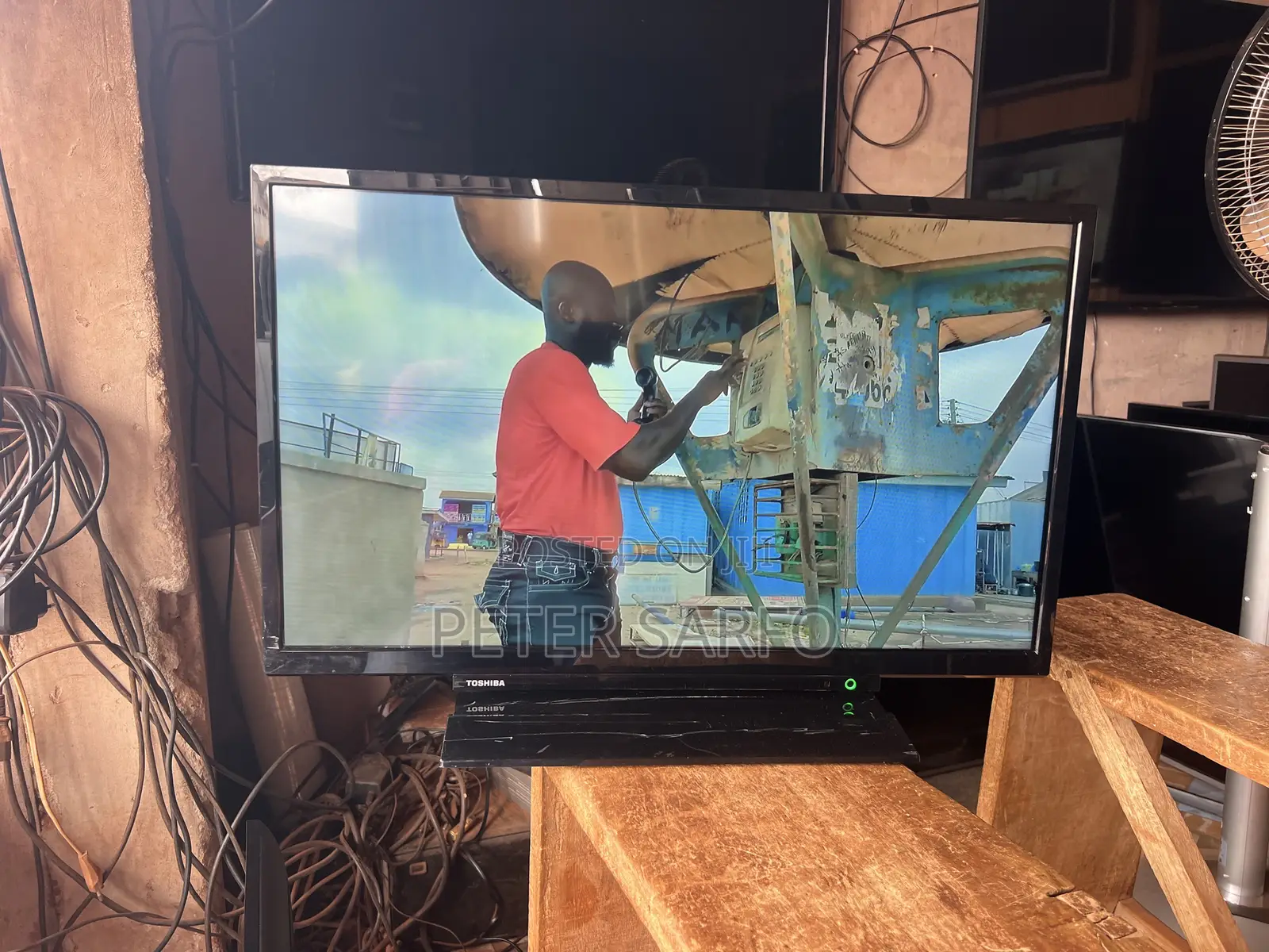 Toshiba Smart LED TV (28)
