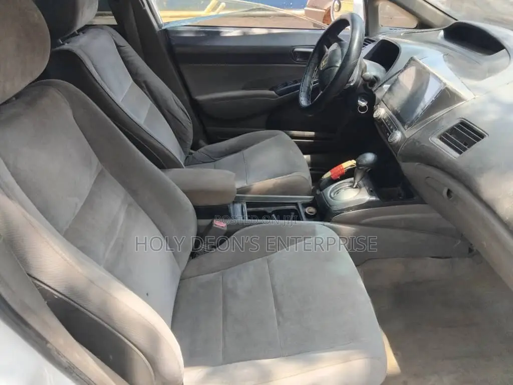 Honda Civic 1.8 DX Automatic 2009 White
