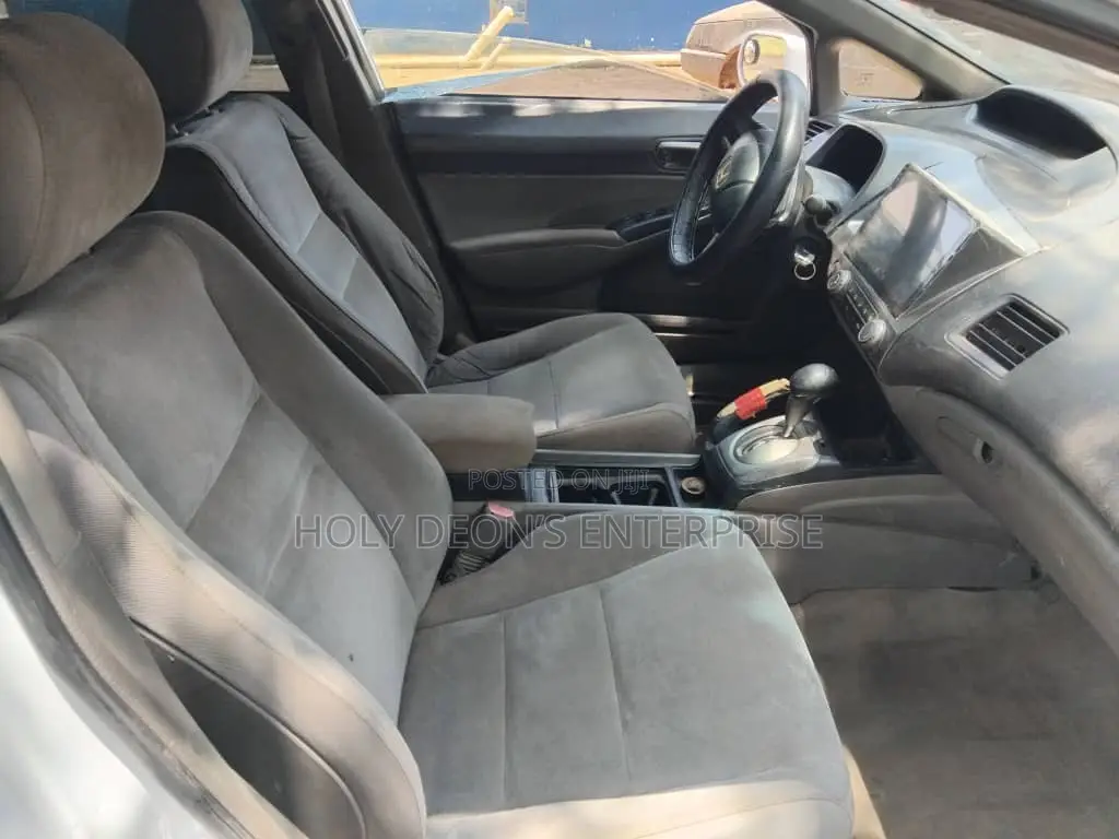 Honda Civic 1.8 DX Automatic 2009 White