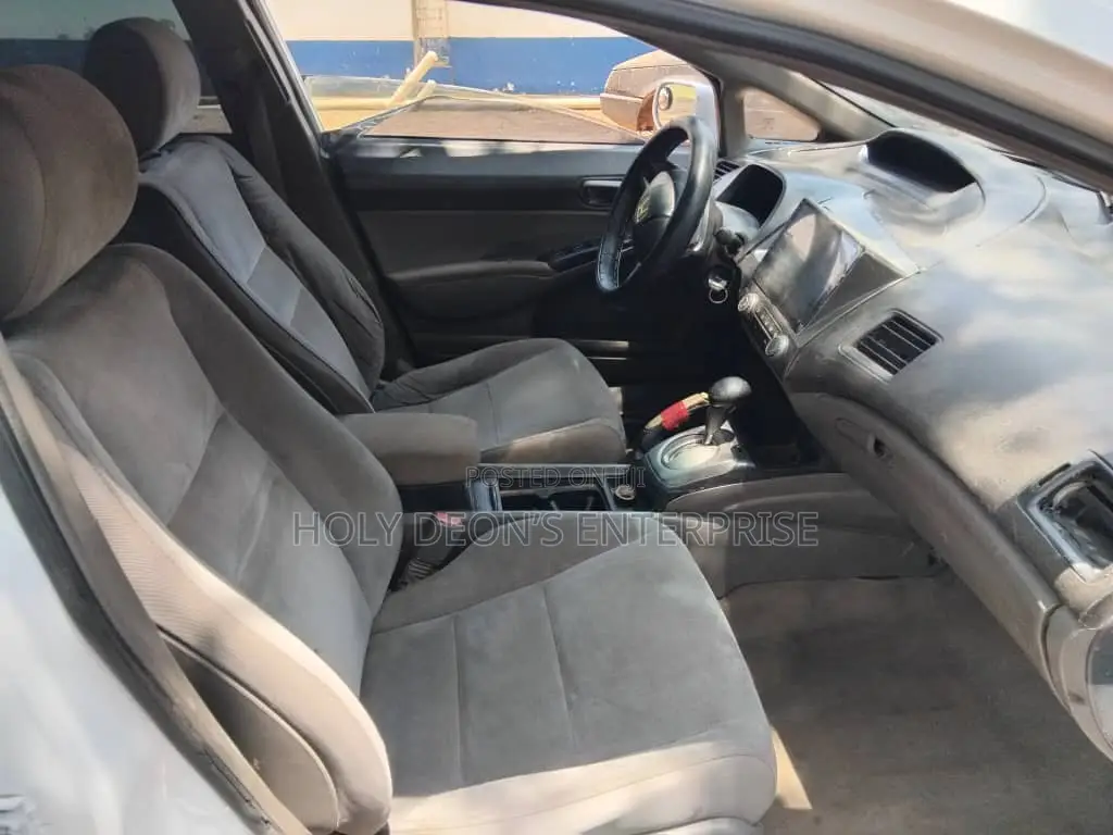 Honda Civic 1.8 DX Automatic 2009 White