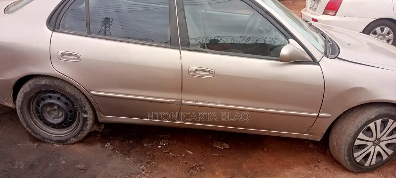 Toyota Corolla 1.6 Sol 2005 Ivory