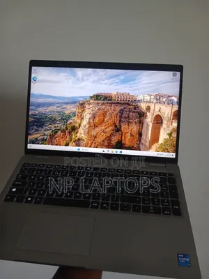 Laptop Dell Latitude 5520 12GB Intel Core i7 SSD 1T