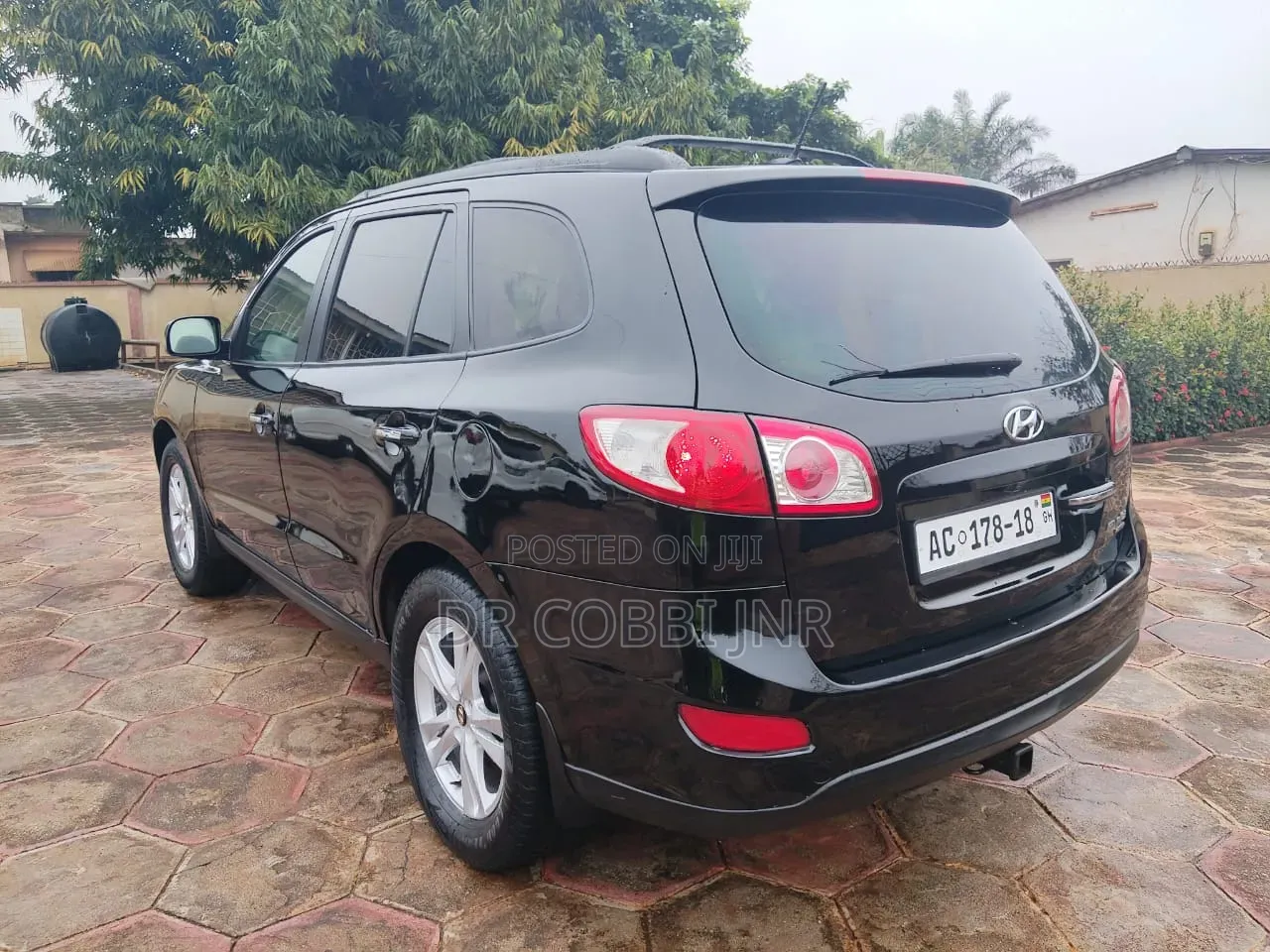 Hyundai Santa Fe 2011 Black