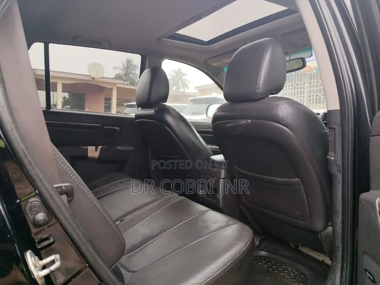 Hyundai Santa Fe 2011 Black