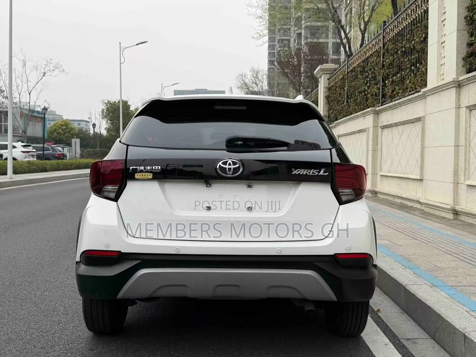 Toyota Yaris 1.5 Sedan L 2020 White
