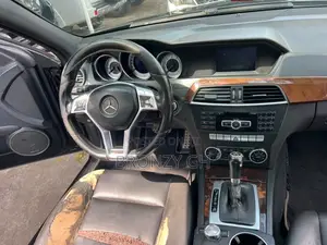 Mercedes-Benz C250 2014 Black