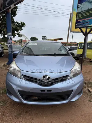 Toyota Vitz 1.5 FWD 3dr 2013 Blue