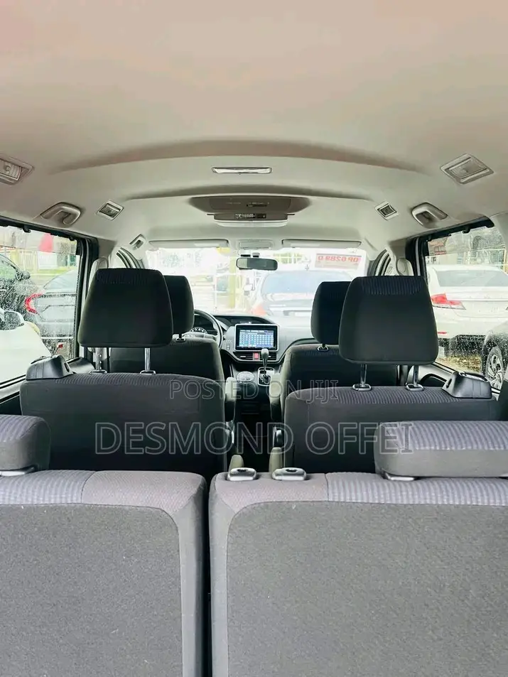 Toyota Voxy 2015 White
