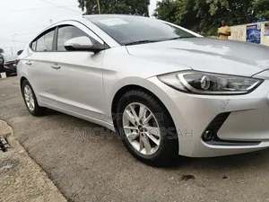 Hyundai Avante 2016 Silver
