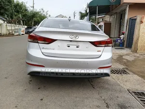 Hyundai Avante 2016 Silver