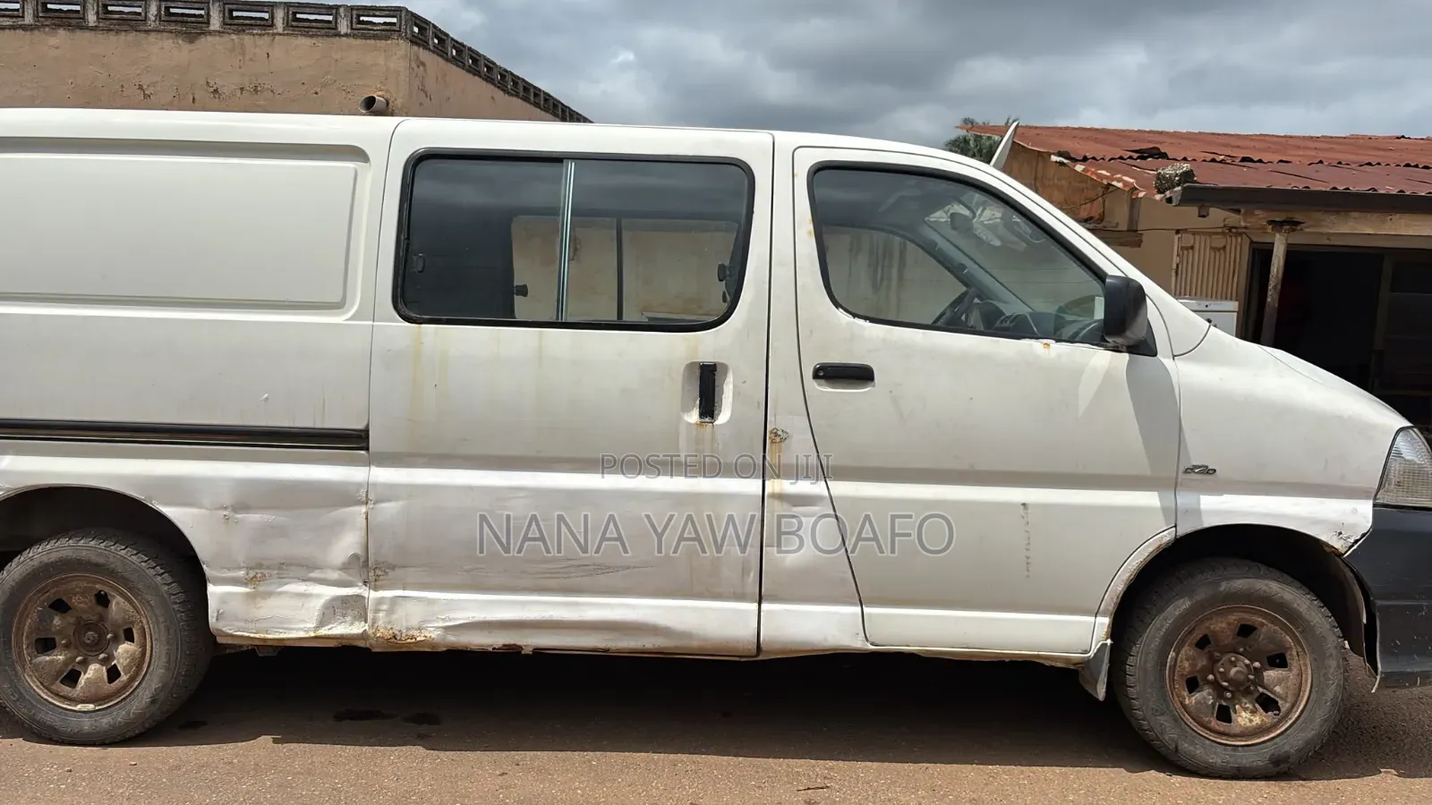 Toyota HiAce 2010 White