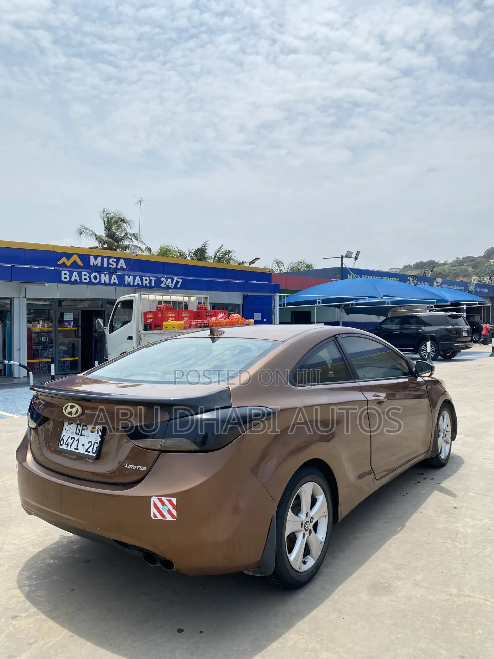 Hyundai Elantra SE Coupe FWD (1.8L 4cyl 6A) 2013 Brown