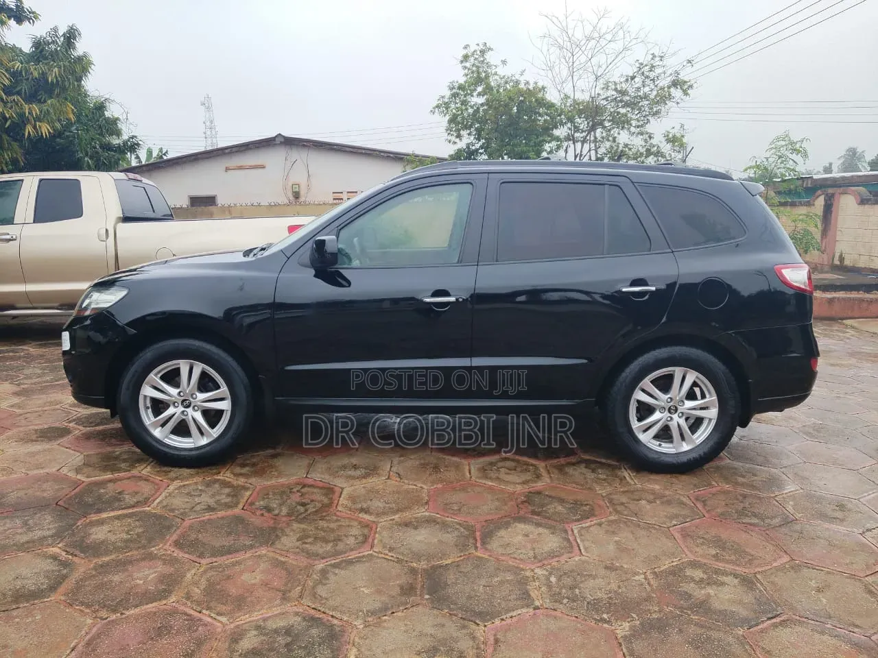 Hyundai Santa Fe 2011 Black
