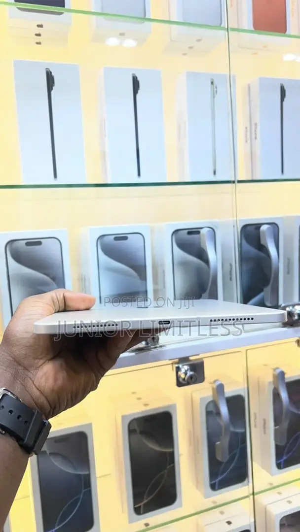 New Apple iPad Air 11 (2024) 128 GB Silver