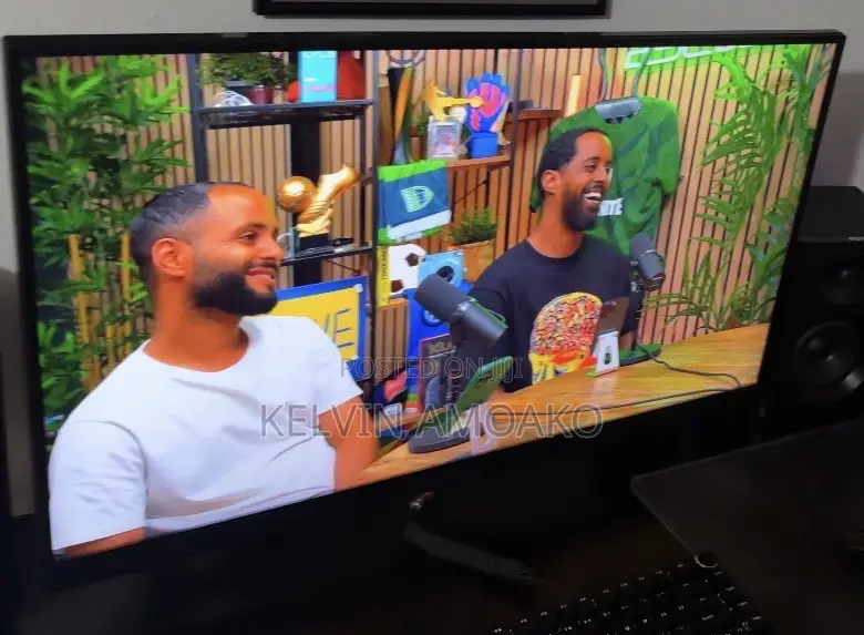 LG 32gn650-B 32 Inch 165hz Monitor With Light Bar