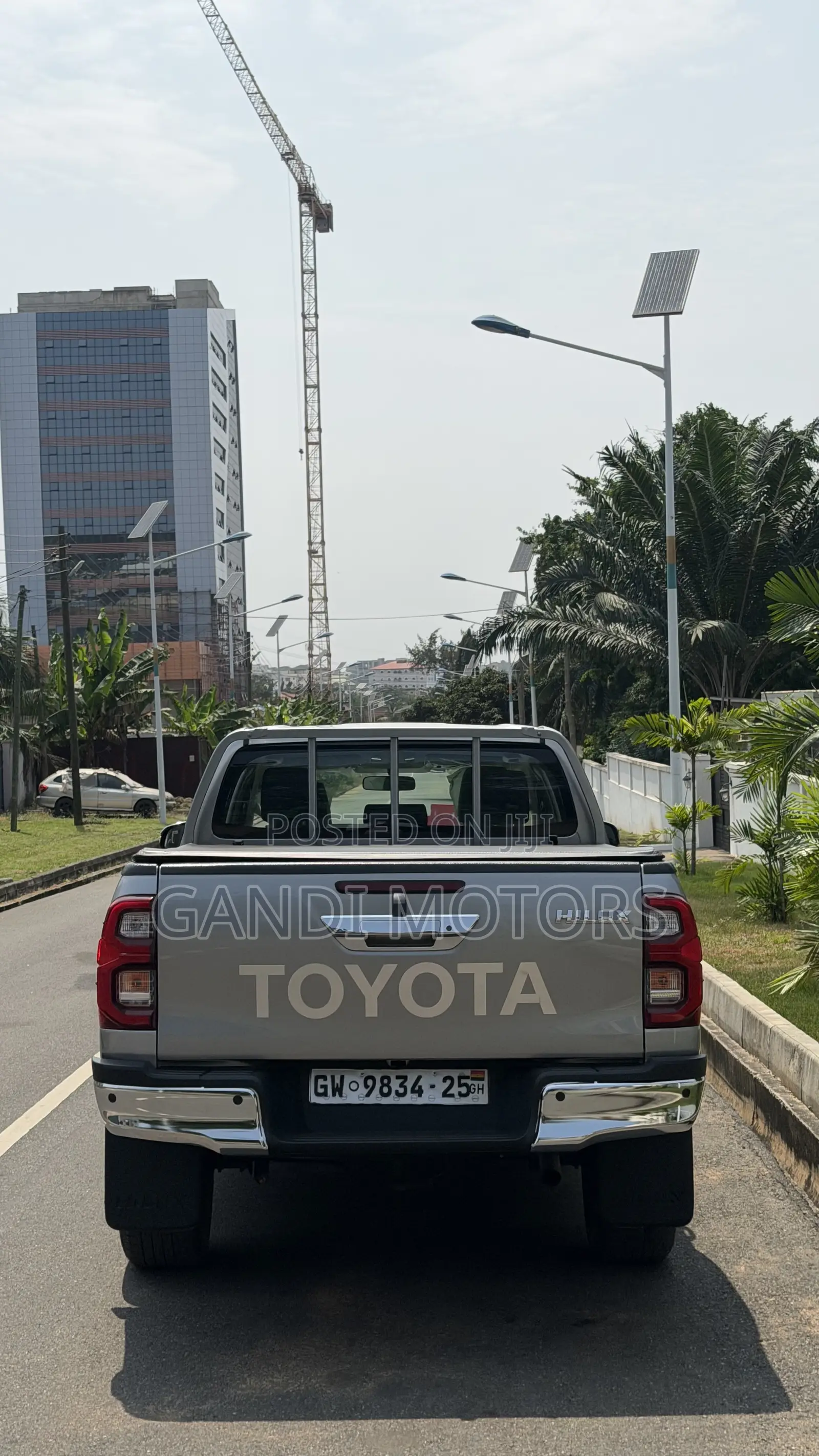 Toyota Hilux 2025 Silver