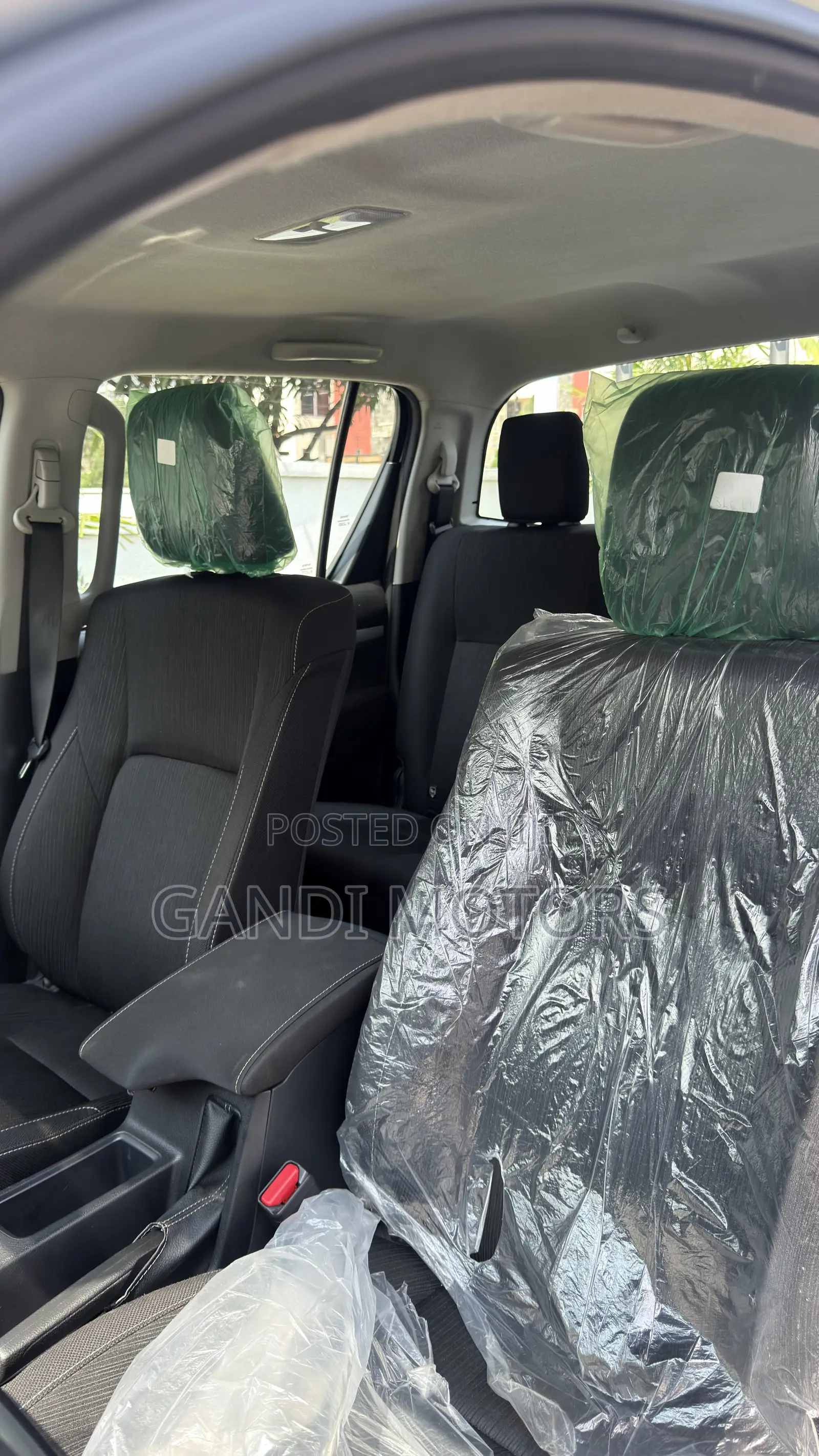 Toyota Hilux 2025 Silver