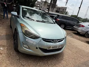 Hyundai Elantra 2012 Green