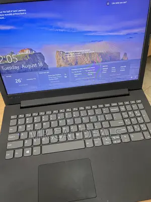 Laptop Lenovo IdeaPad 130 4GB Intel Core i5 HDD+SSD 500GB