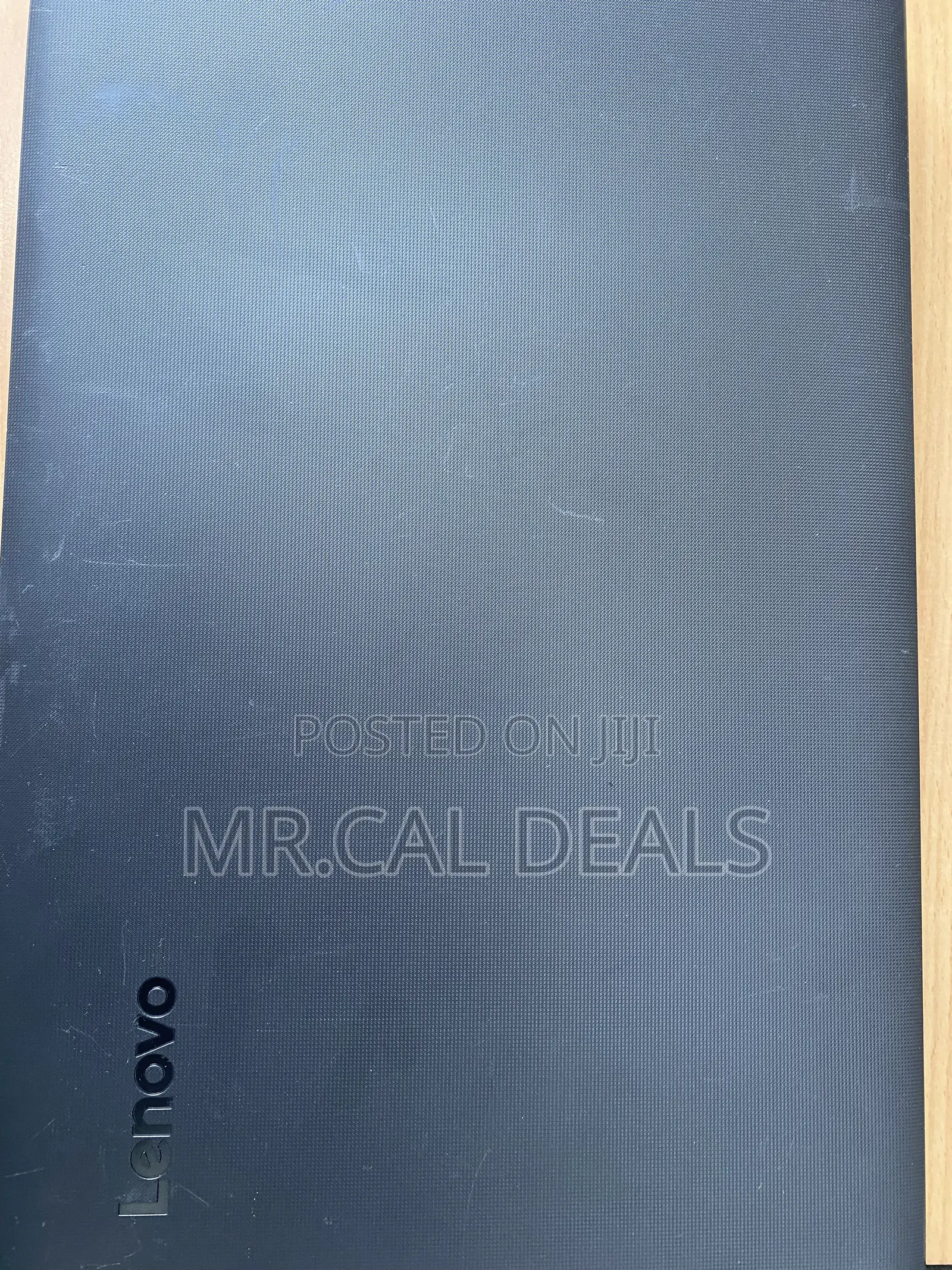 Laptop Lenovo IdeaPad 130 4GB Intel Core i5 HDD+SSD 500GB